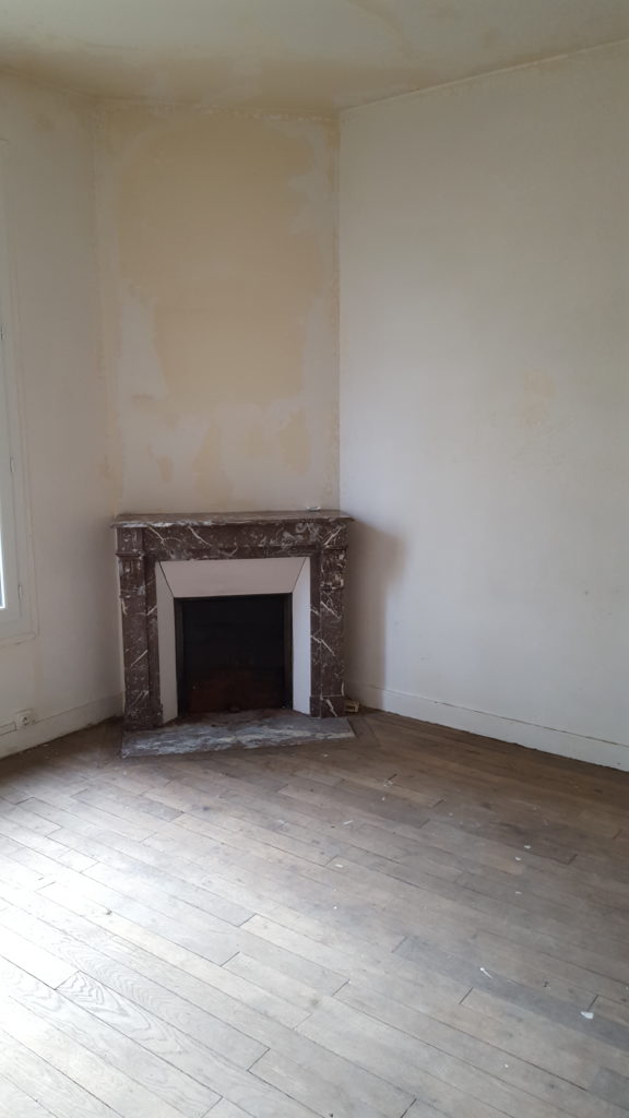 Renovation of an old French house in the suburbs of Paris - The living room before the renovation