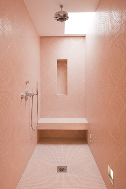 beautifuk nude pink mosaic to decorate an shower room